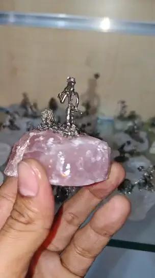 Natural Raw Stone Handmade Crushed Peru Pyrite Stone Decor Miner Adorn for Table Decor Home Ornament Reiki Balancing Semi-Precious.